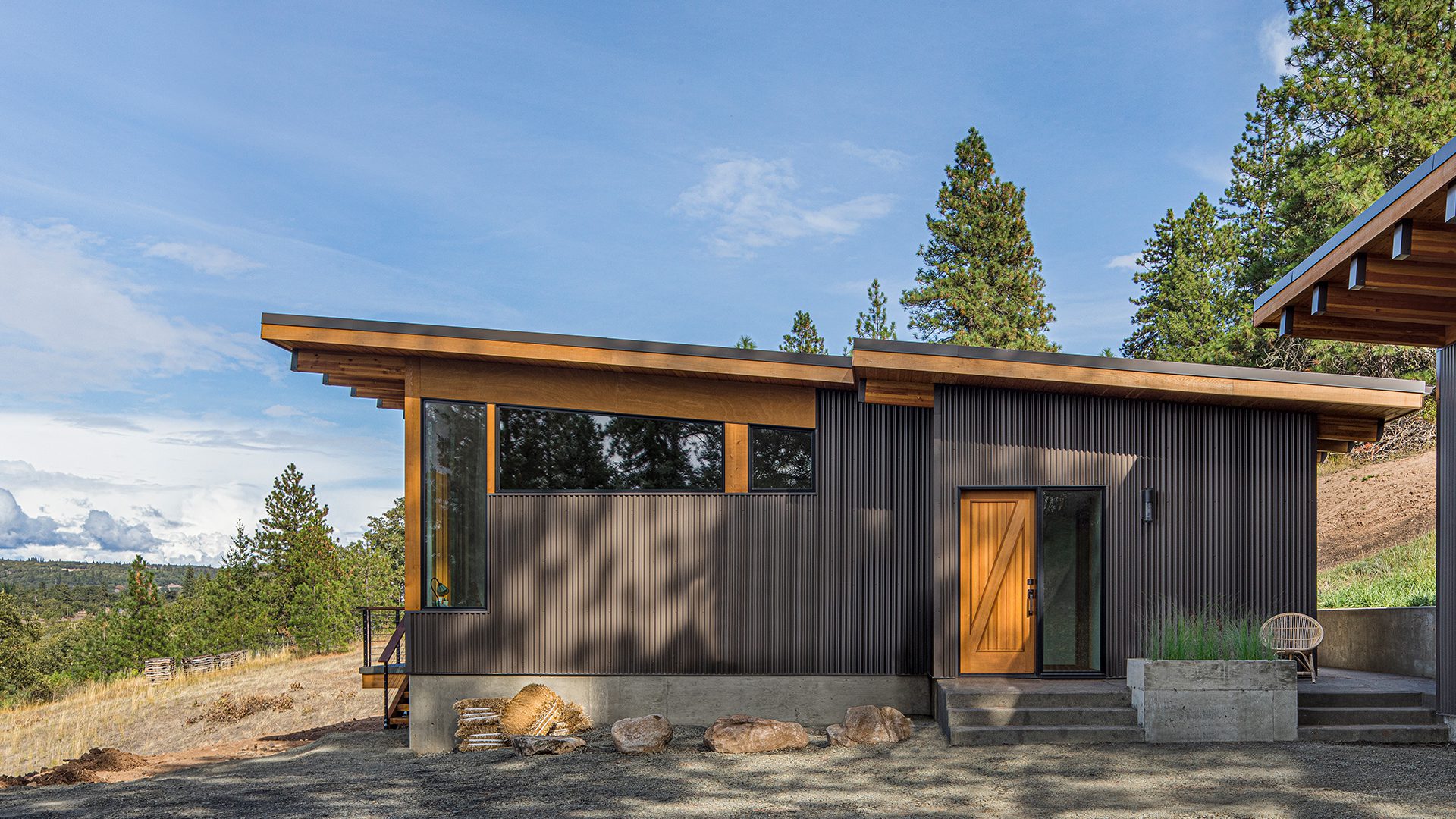 Jones-Architecture-Further-Valley-Residence-Mosier-Full-Width-2